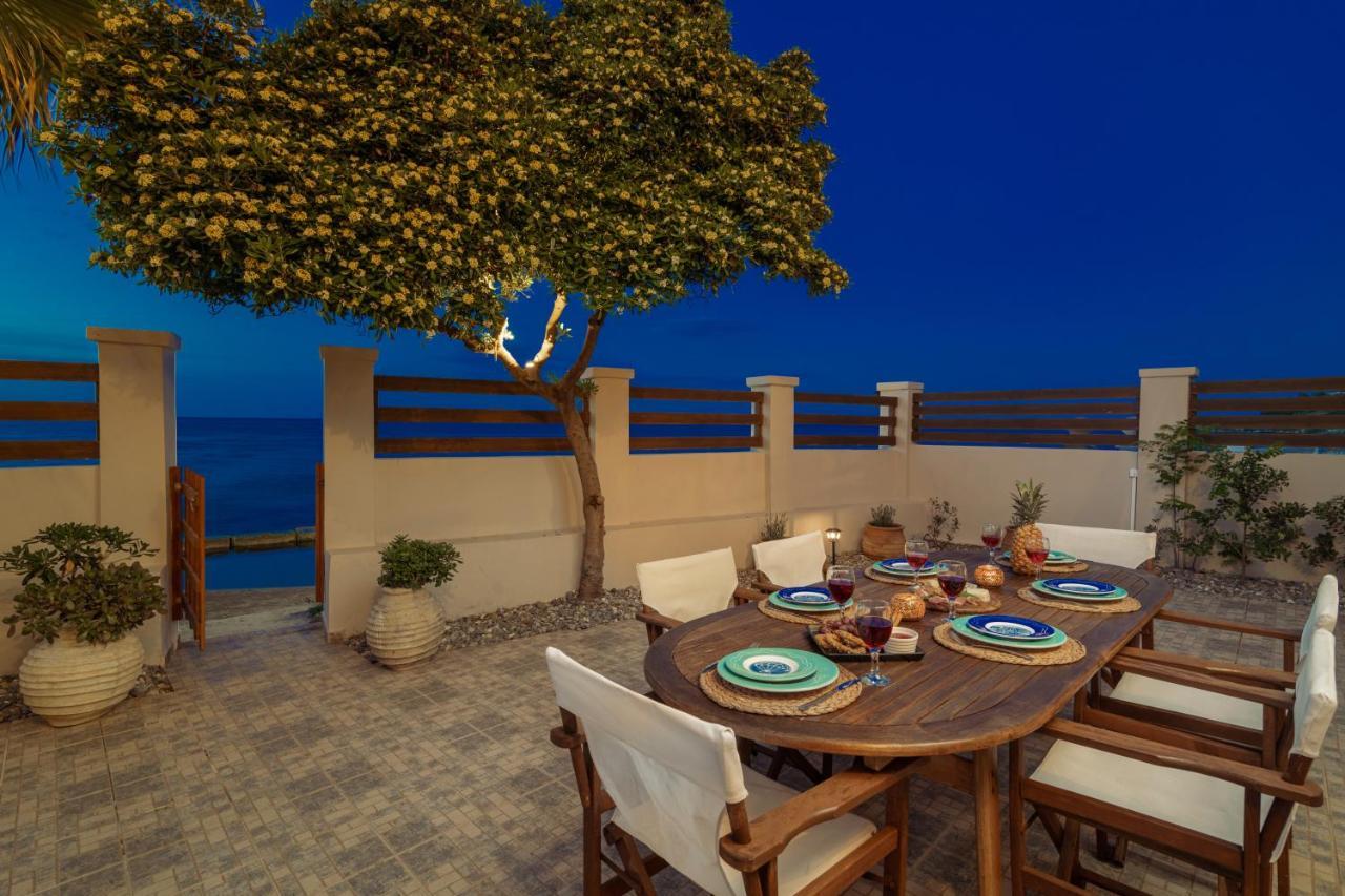 Villa Elizabeth - Seafront Classic Villa! Argassi Exterior foto